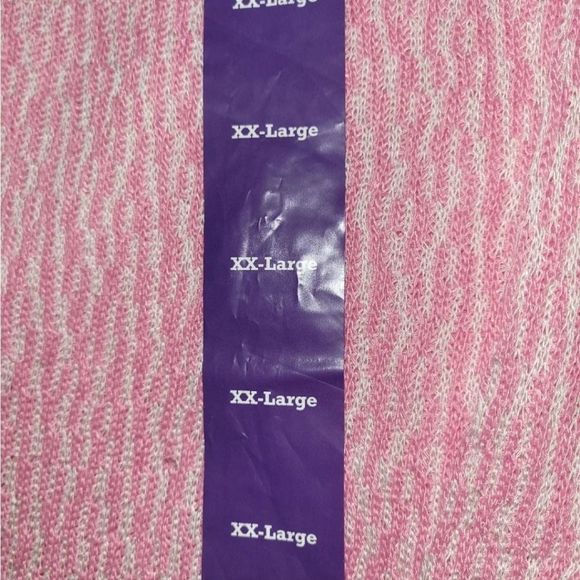 Chelsea and Theodore NWT Light Sweater - Picture 2 of 5